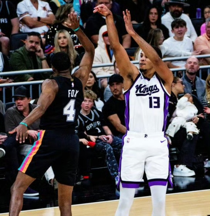 开云在线登录-这也行？集结日圣安东尼奥马刺调整名单以备德国杯萨克拉门托国王队长鼓劲备战NBA总决赛，底特律活塞临场应变备战荷甲